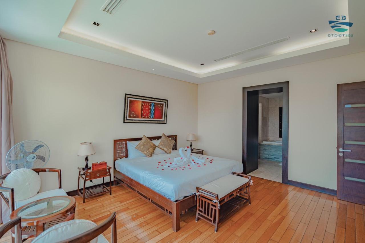 Emblem Sea 3 Bedroom Villas Дананг Экстерьер фото