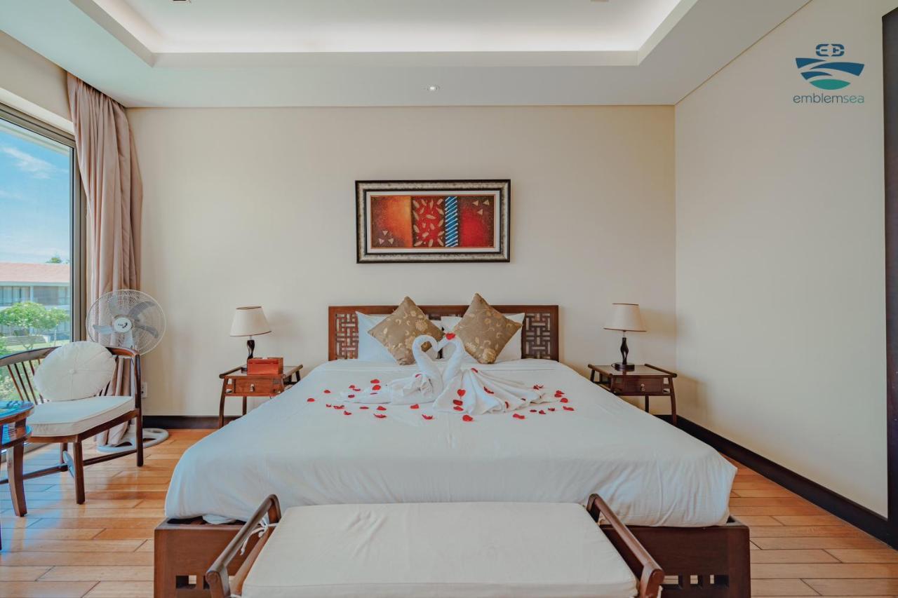 Emblem Sea 3 Bedroom Villas Дананг Экстерьер фото